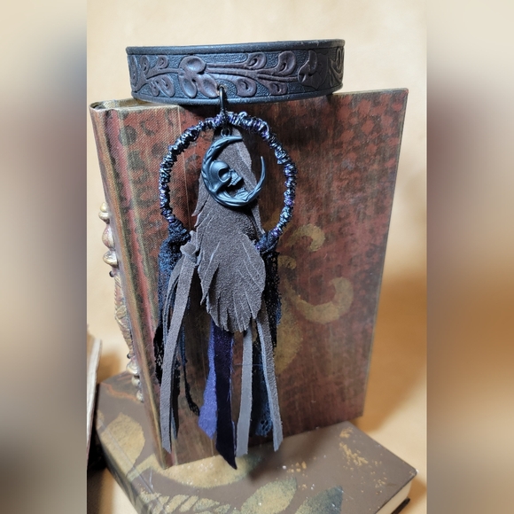 Bohemian Native Gothic Vibe Tooled Leather Choker Necklace Upcycled - Picture 10 of 11